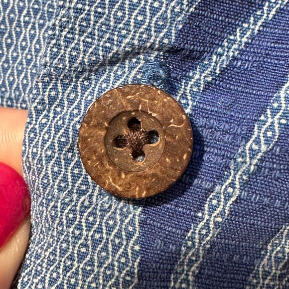 Tommy Bahama Silk Hawaiian Shirts Lot of 2 - Picture 6 of 14